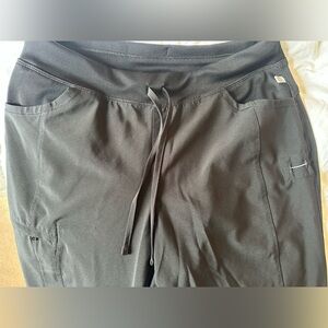 Cherokee Infinity Black Women’s Scrub Pants, size L